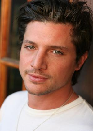 Simon Rex